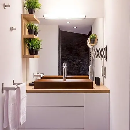 Szálloda Moutarde, Calme, Authentique, 70m2 3e Etage 3*